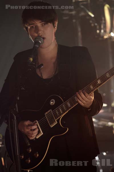 THE XX - 2012-09-06 - PARIS - Cirque d'Hiver Bouglione - Romy Madley Croft